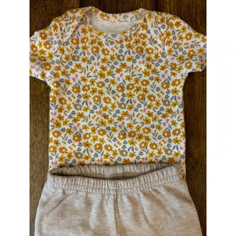Carters Baby‎ Rompers Outfits Girl Newborn Shorts Shirts Bodysuits Clothes Lot